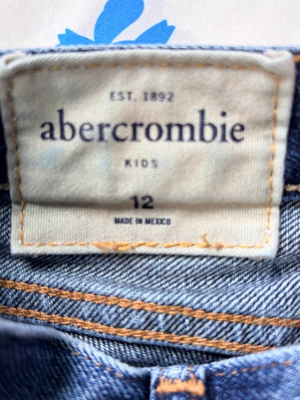 Abercrombie Kids Distressed Straight Leg Jeans Size 12 Regular Medium Wash Denim - Picture 4 of 11
